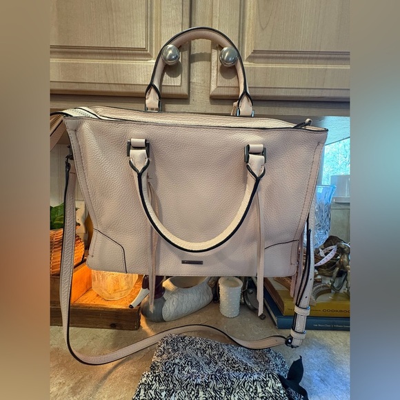 Rebecca Minkoff Pink Crossbody Bag with Adjustable Strap NWOT w dust bg - Picture 1 of 16